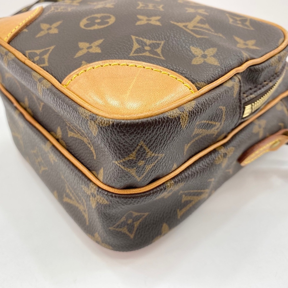 LOUIS VUITTON Brown Shoulder Bag - Picture 9 of 14